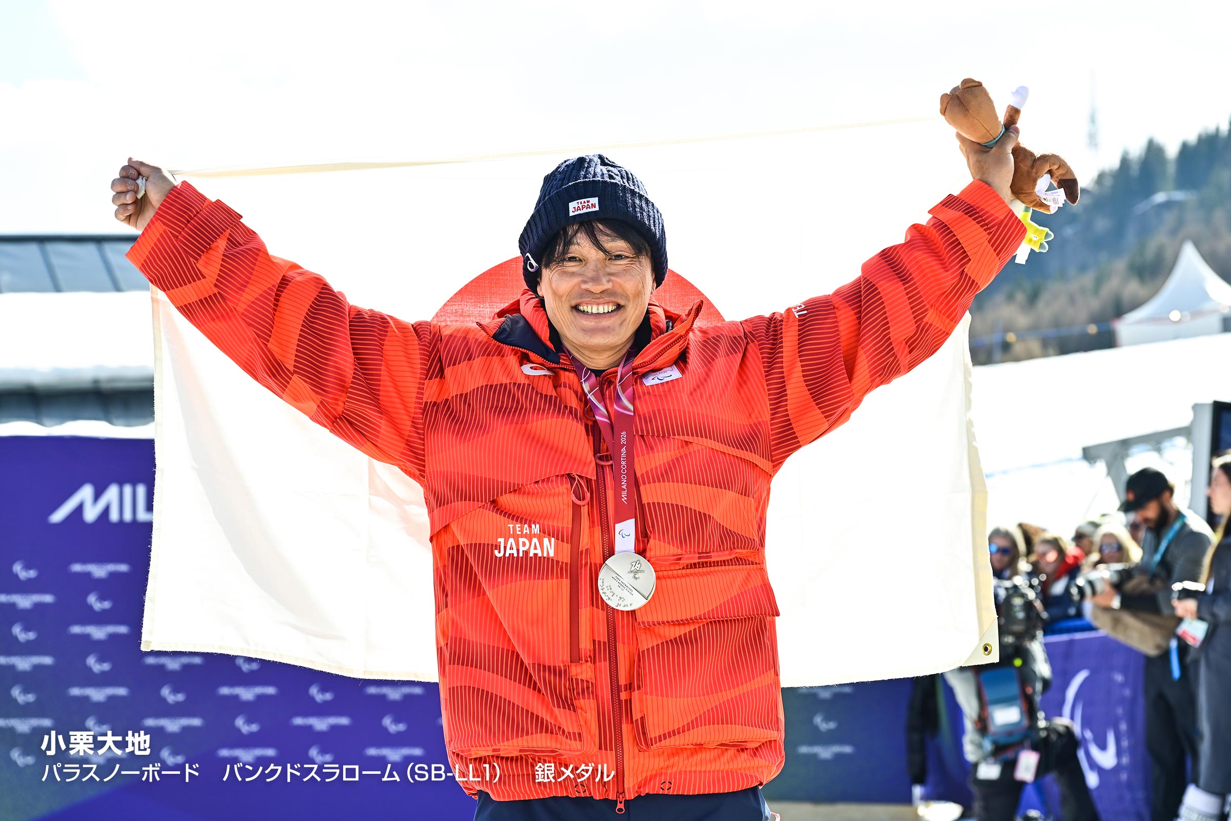 パラスノーボード　バンクドスラローム（SB-LL1）　銀メダル